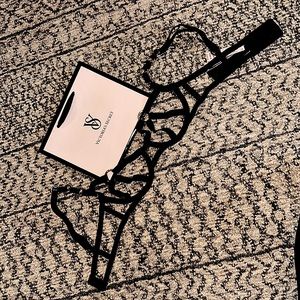 NWT & Gift Bag Women’s Victoria's Secret Unlined Strappy Balconette Bra Size XS